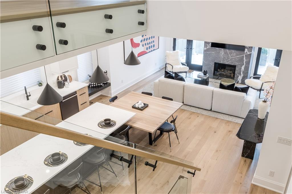 Listing Address Here