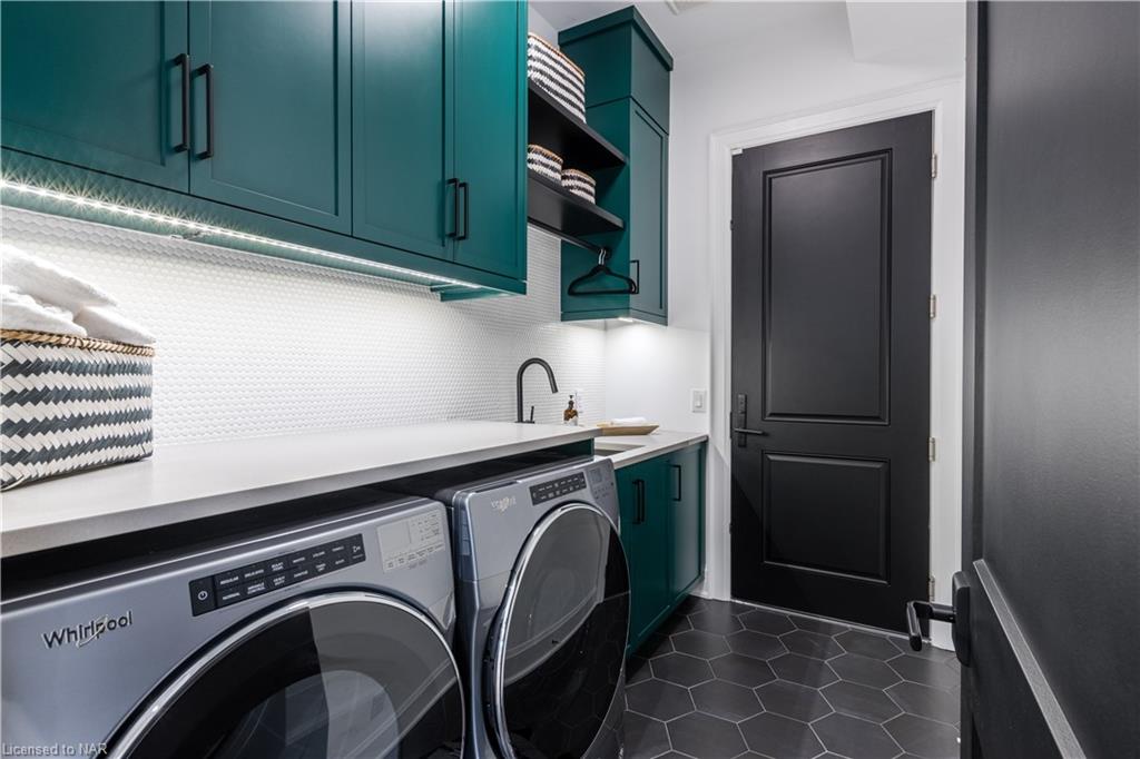 Listing Address Here