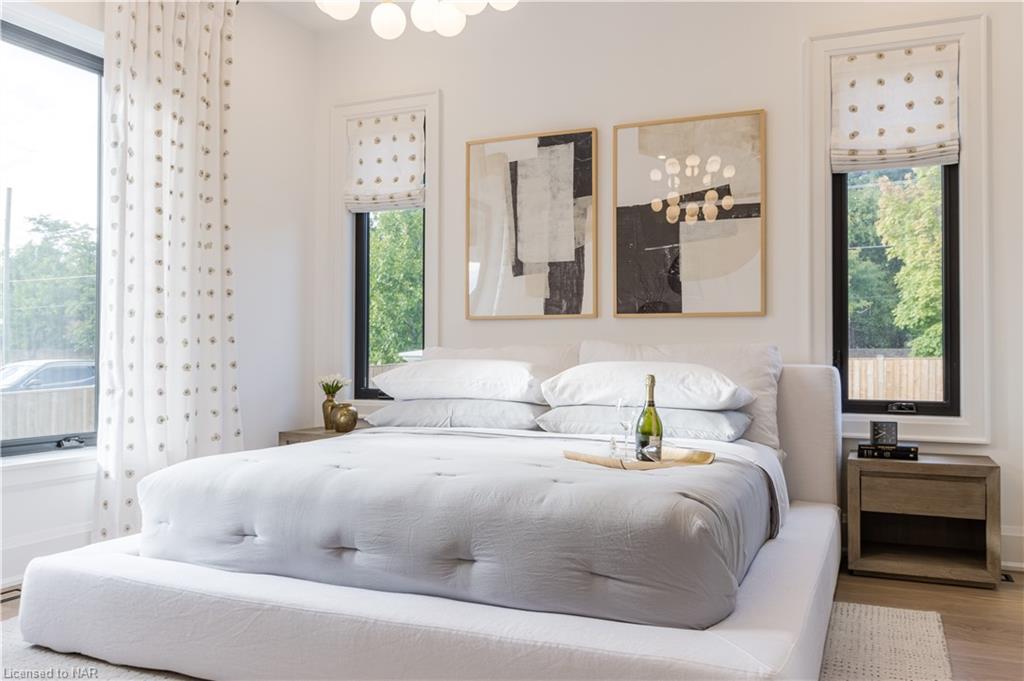 Listing Address Here