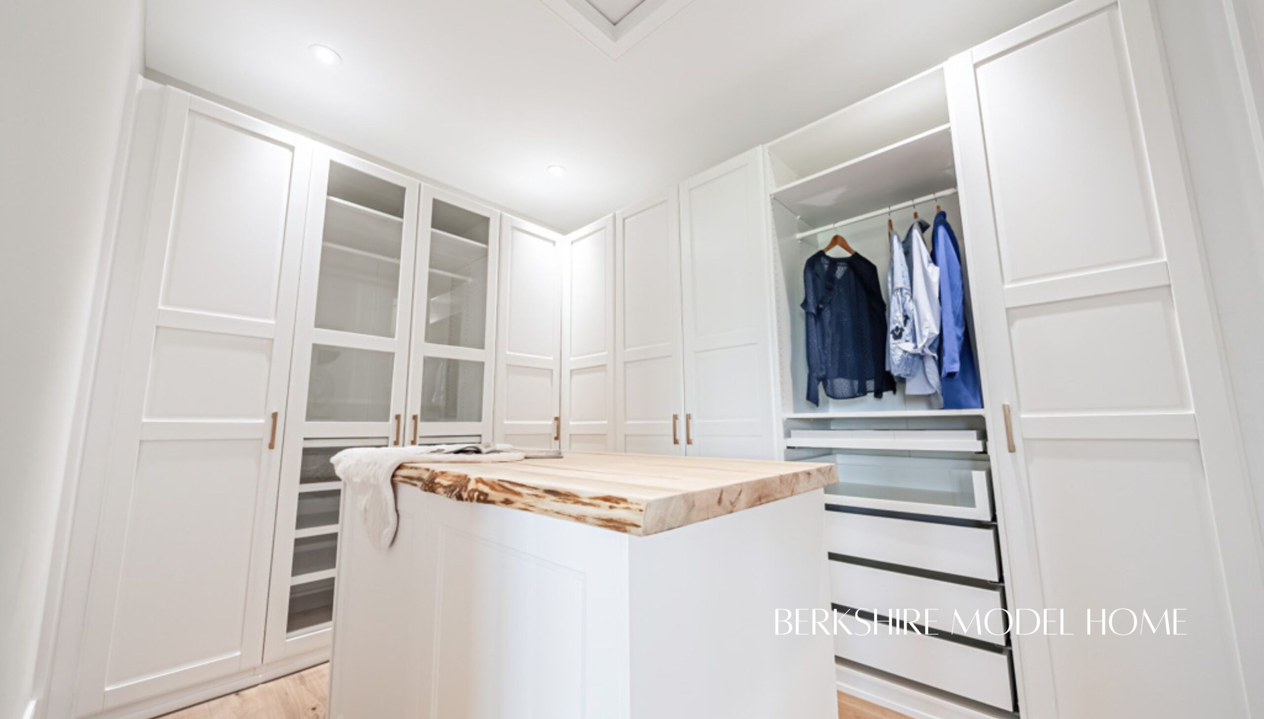 Listing Address Here