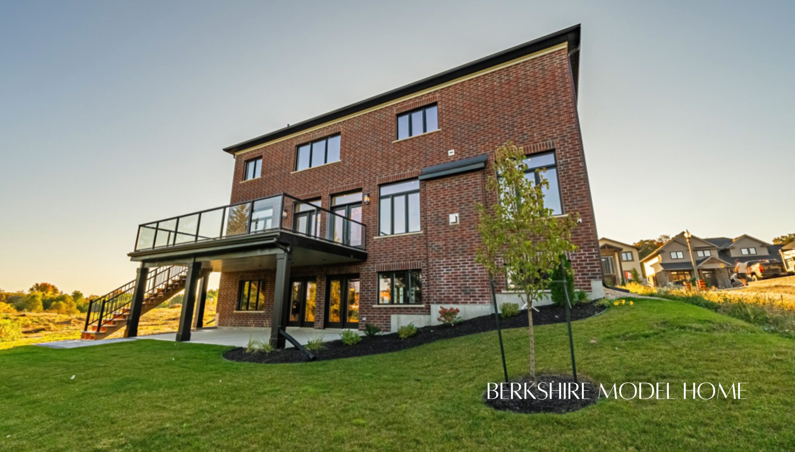 Listing Address Here