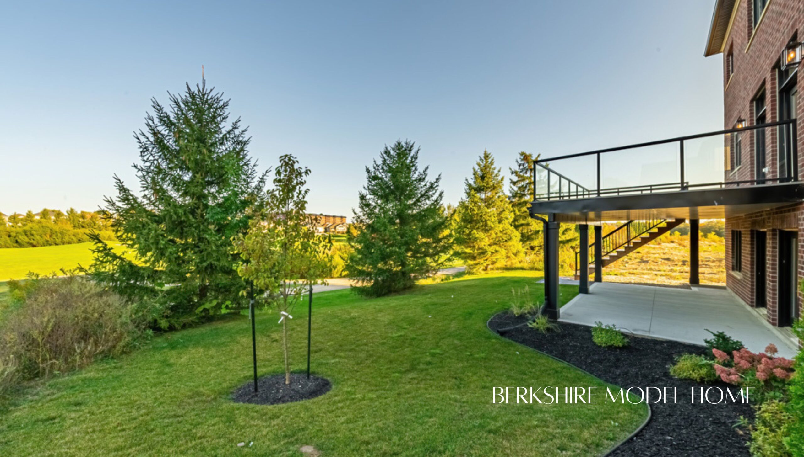 Listing Address Here