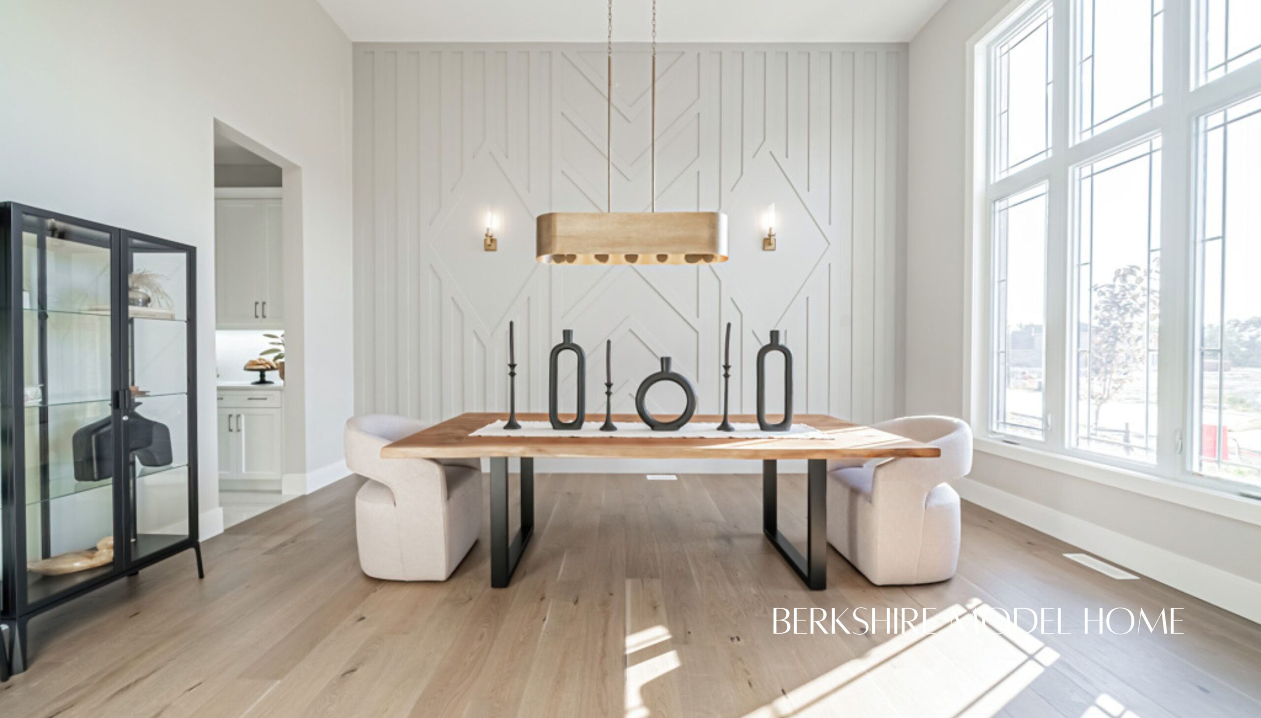 Listing Address Here